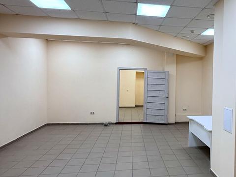 коммерческая по адресу Миколы Бажана просп., 12