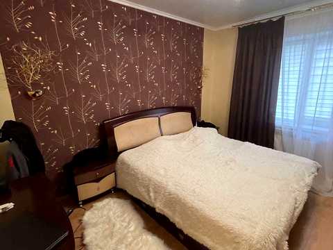 квартира за адресою Ревуцького вул., 4