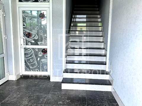 комерційна за адресою Поповича, 8а/1