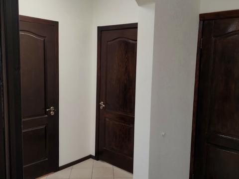 квартира за адресою Анни Ахматової вул., 43