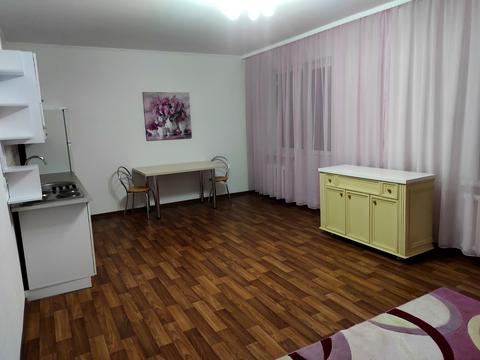 квартира за адресою Анни Ахматової вул., 43