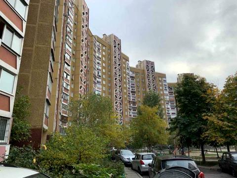 квартира за адресою Анни Ахматової вул., 43
