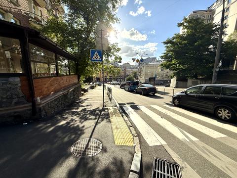 комерційна за адресою Київ, Крутий узвіз, 6/2