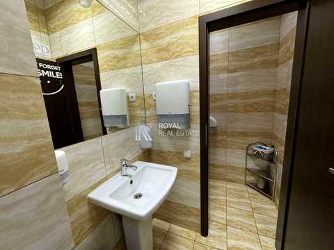 комерційна за адресою Красилівська вул., 11