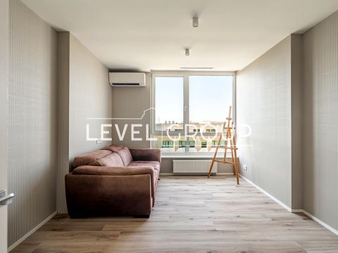 квартира за адресою Салютна вул., 2к6