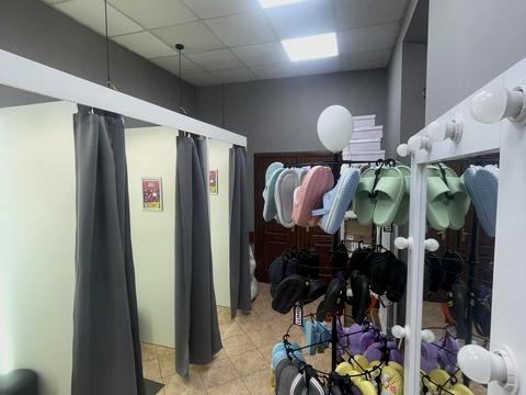 комерційна за адресою Євгена Коновальця вул., 30