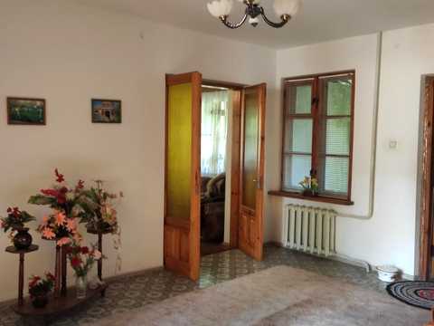будинок за адресою с. Озеряни, Молодіжна