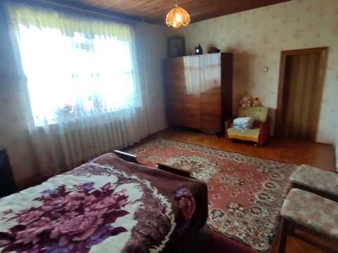 будинок за адресою с. Озеряни, Молодіжна