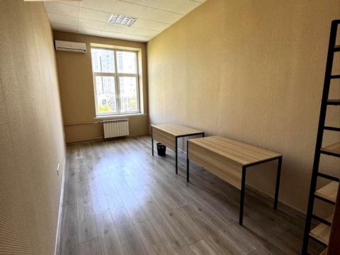 комерційна за адресою Олександра Кониського вул., 82