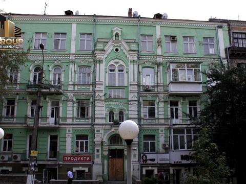 комерційна за адресою Олександра Кониського вул., 82