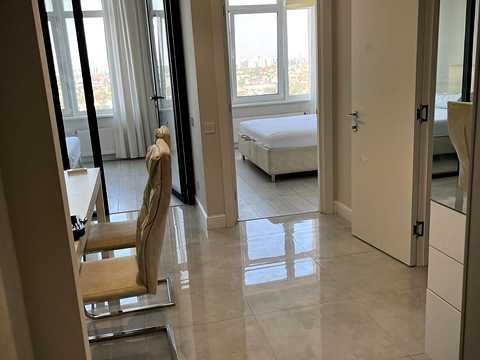 квартира за адресою Літературна вул., 8