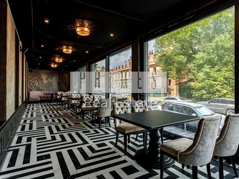 комерційна за адресою Набережно-Хрещатицька вул., 17/18