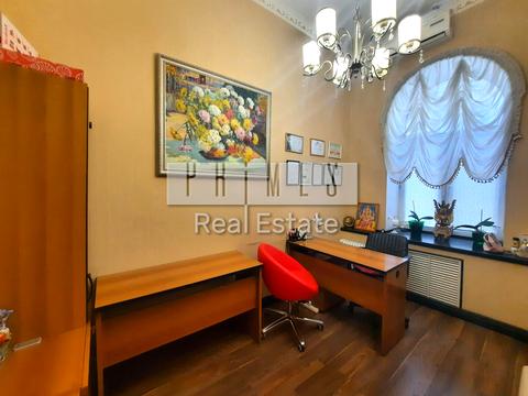 комерційна за адресою Михайлівська вул., 24-А