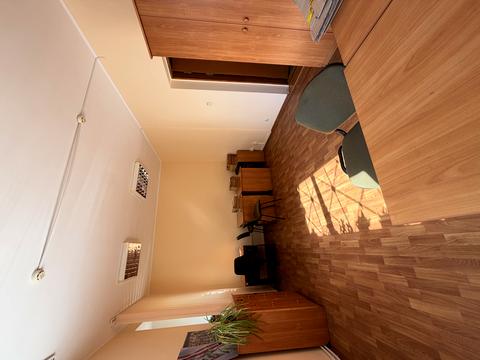 комерційна за адресою Рівне, 24 Серпня вул., 1б