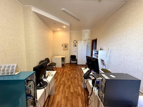 комерційна за адресою Рівне, 24 Серпня вул., 1б