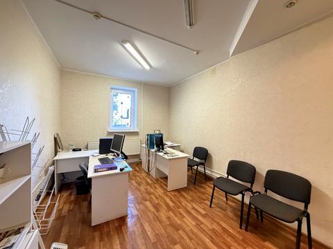 комерційна за адресою Рівне, 24 Серпня вул., 1б