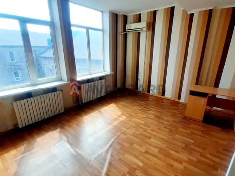 коммерческая по адресу Свободы просп., 15