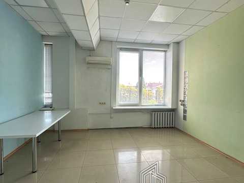комерційна за адресою Лесі Українки бульв., 34