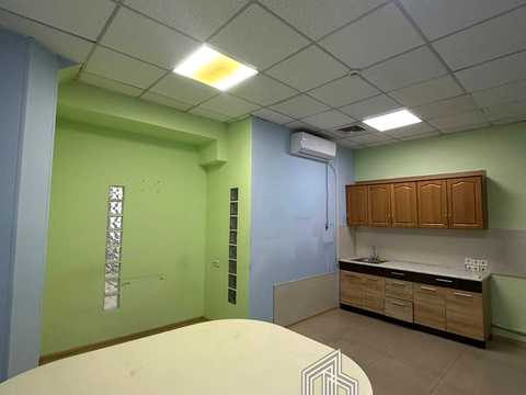 комерційна за адресою Лесі Українки бульв., 34