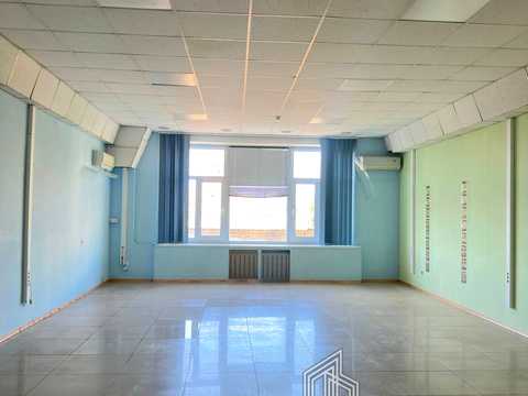 комерційна за адресою Лесі Українки бульв., 34