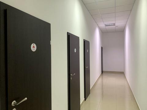 комерційна за адресою Львів, Героїв УПА вул., 77