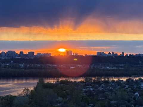 квартира за адресою Дніпровська набережна вул., 20-Б