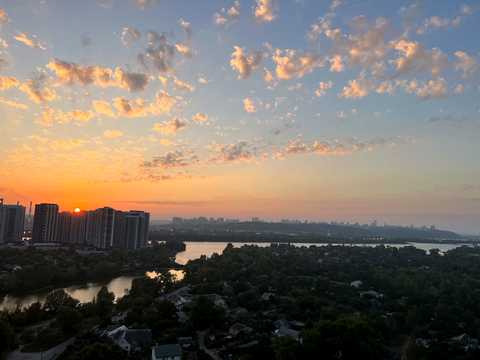 квартира за адресою Дніпровська набережна вул., 20-Б