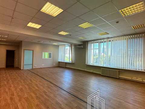 комерційна за адресою Лесі Українки бульв., 34