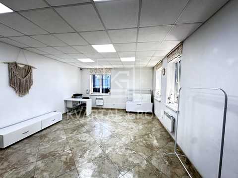 комерційна за адресою Єрощенка вул., 12