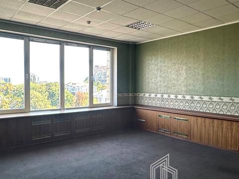 коммерческая по адресу Леси Украинки бульв., 34