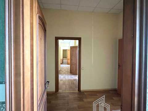 комерційна за адресою Лесі Українки бульв., 34