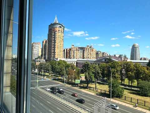 комерційна за адресою Лесі Українки бульв., 34