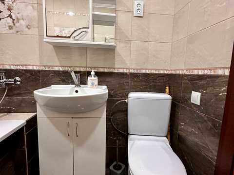 квартира за адресою Пілотська вул., 2