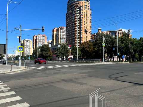 комерційна за адресою Лесі Українки бульв., 34