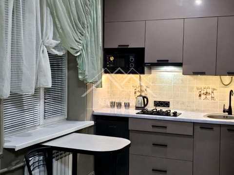 квартира за адресою Соборності вул. (Косіора), 22