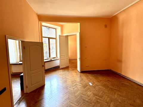 коммерческая по адресу Пастера ул., 60