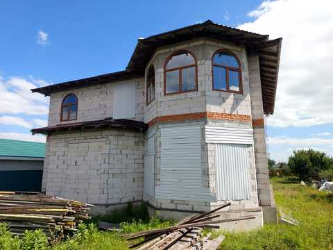 будинок за адресою Польова