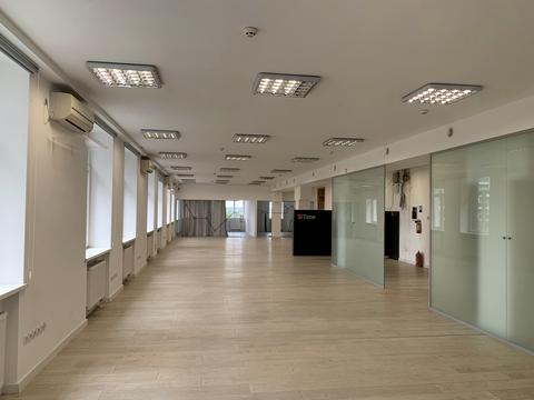 комерційна за адресою Героїв УПА вул., 77