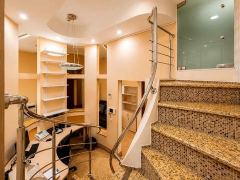 комерційна за адресою Велика Житомирська вул., 24-Б