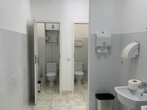 комерційна за адресою Героїв УПА вул., 77