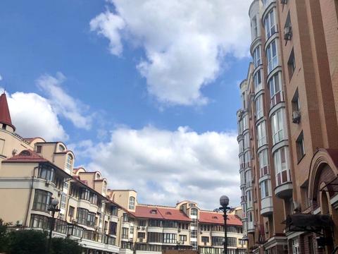 комерційна за адресою Володимира Івасюка просп. (Героїв Сталінграду), 4