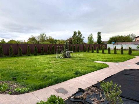 будинок за адресою Захисників України вул.