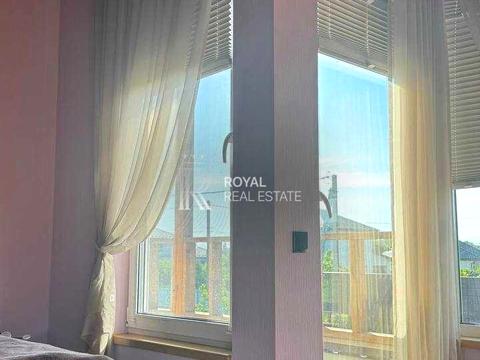 будинок за адресою Захисників України вул.