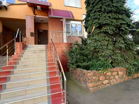 комерційна за адресою Борщагівська вул., 145