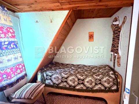 будинок за адресою с. Ровжі, Геофізик