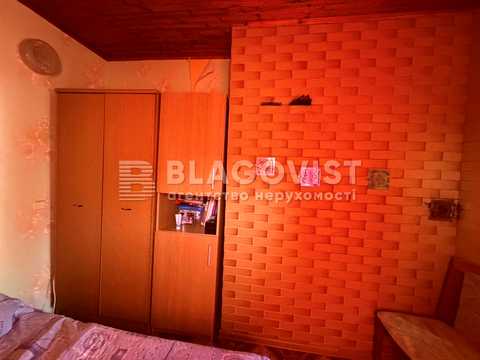 будинок за адресою с. Ровжі, Геофізик