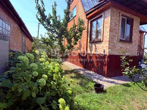 будинок за адресою с. Ровжі, Геофізик