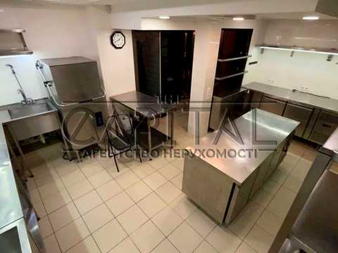 коммерческая по адресу Антоновича ул. (Горького), 37