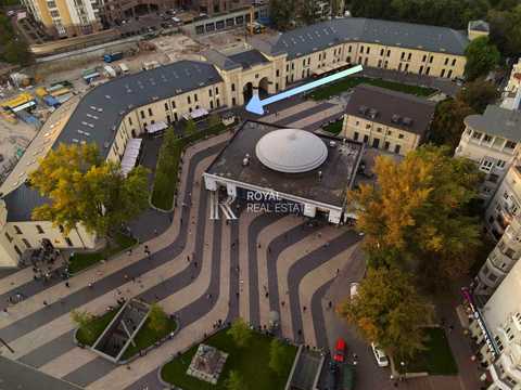 коммерческая по адресу Ивана Мазепы ул. (Січневого Повстання), 1