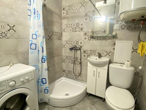 квартира за адресою Володимира Івасюка вул., 11